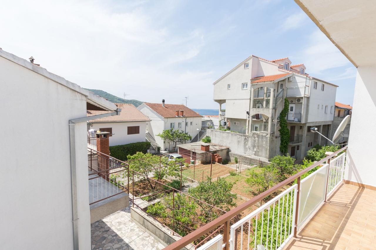 Apartments Visnja Примоштен Экстерьер фото