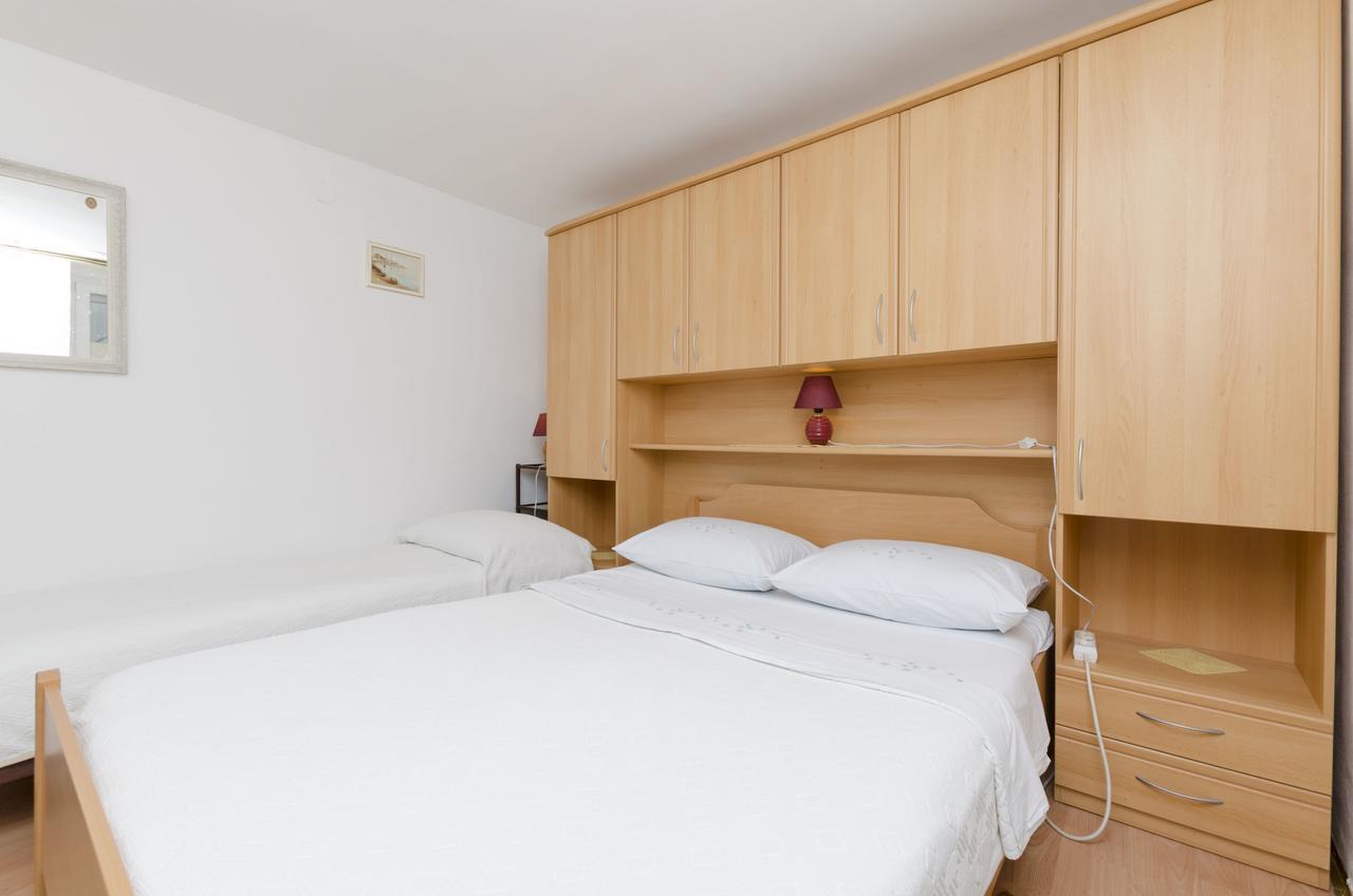 Apartments Visnja Примоштен Экстерьер фото