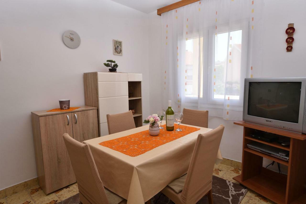 Apartments Visnja Примоштен Экстерьер фото