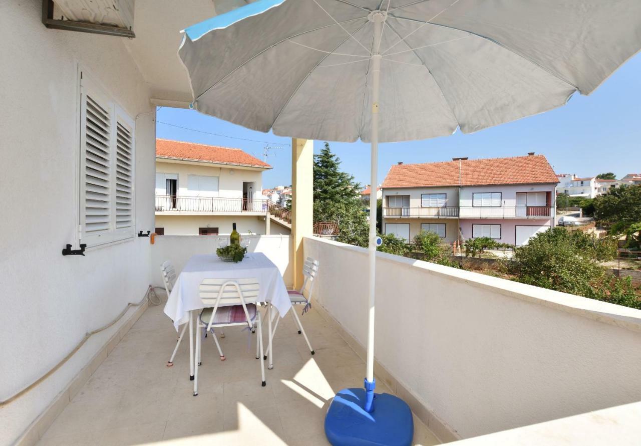 Apartments Visnja Примоштен Экстерьер фото